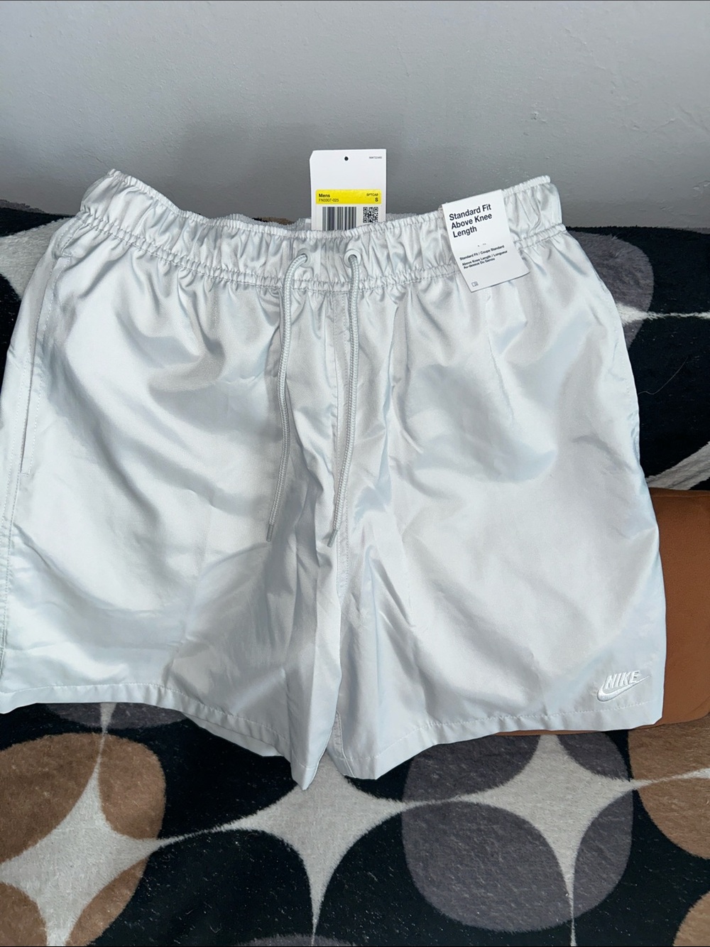 BRAND NEW!! Nike White Men's Elastic Waist Athletic Shorts